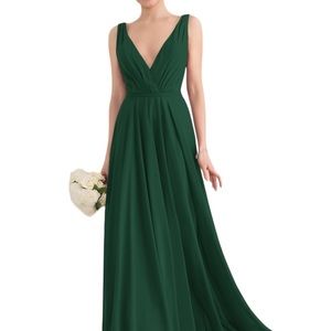 JJ’s House Floor length Chiffon A-line dress V-neck Size 8 (CUSTOM Sz) Green NWT